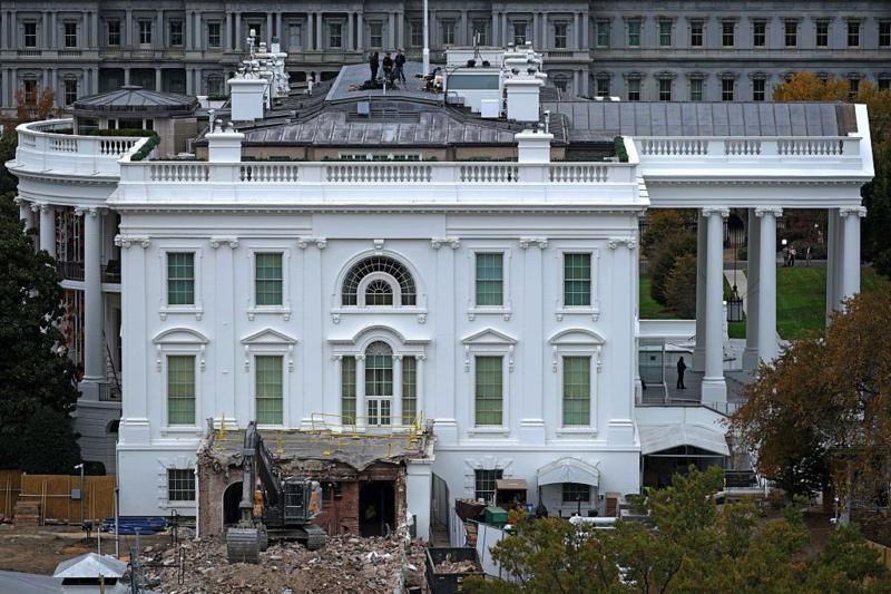 Trump-appointed panel approves White House ballroom project