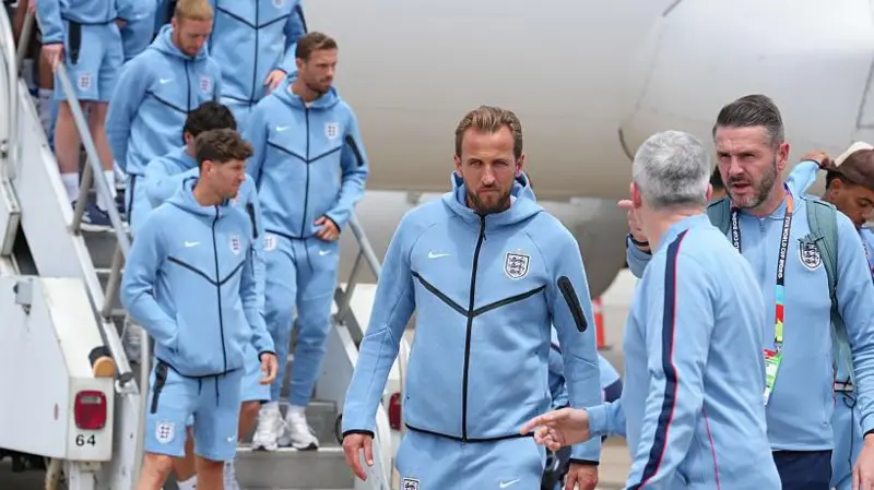 Inglaterra lidera en millas aéreas entre los semifinalistas: ¿importa?