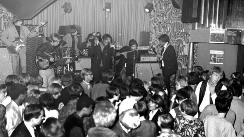 The enduring appeal of Johnny Echols and 1960s band Love - BBC News