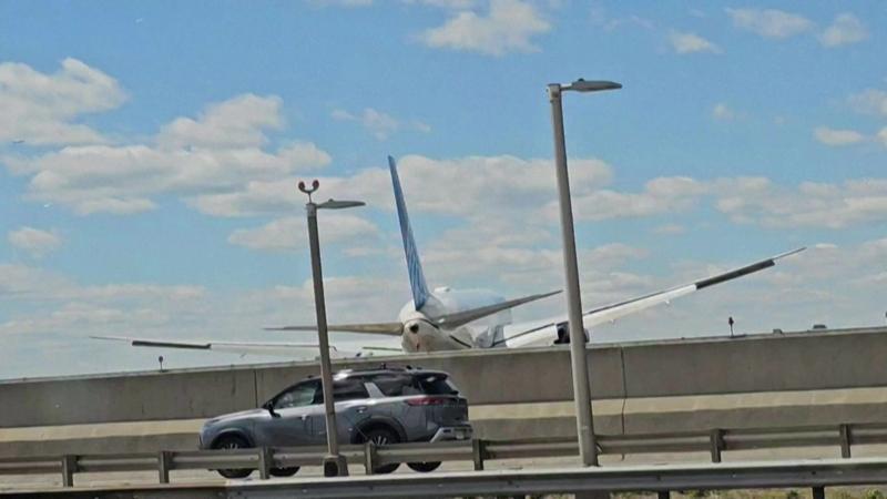 One injured after plane hits truck while landing in Newark