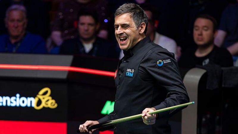 O'Sullivan in charge against China's He at Crucible