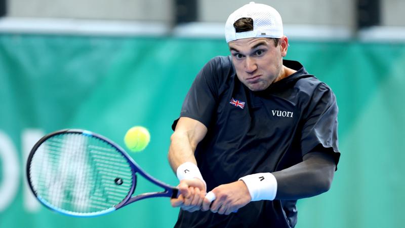 GB's Draper claims emphatic victory on injury return
