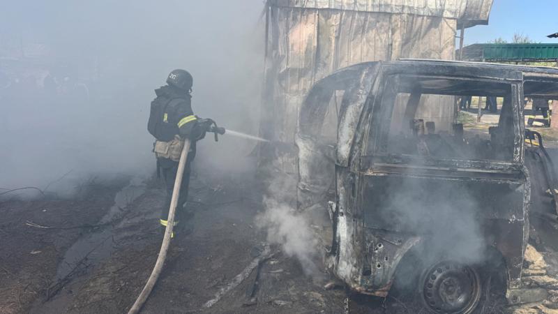 Russia and Ukraine accuse each other of breaching Victory Day ceasefire