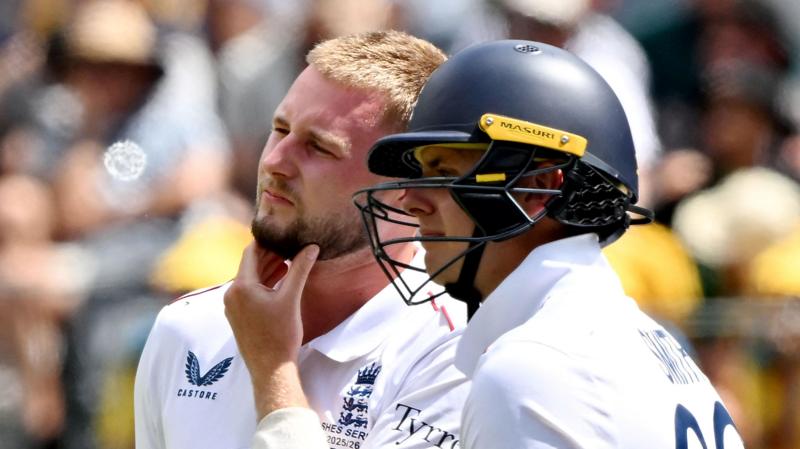 More Ashes controversy as Smith given out on review