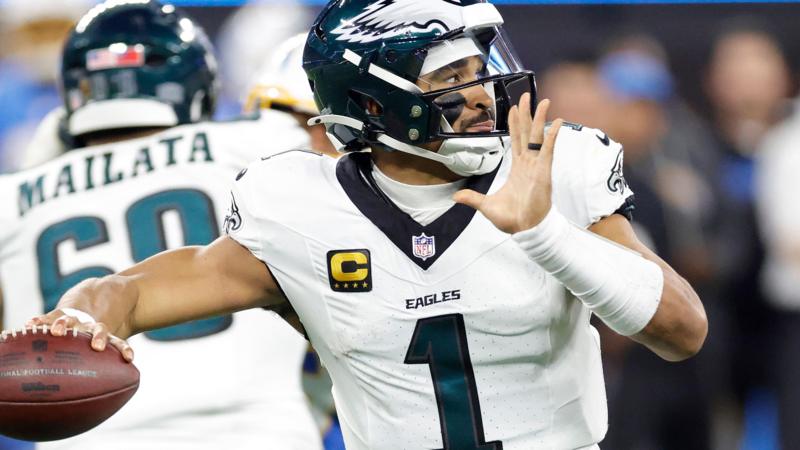 Hurts loses ball twice on same play as Eagles beaten