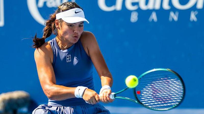 Raducanu wins first match with new coach Roig