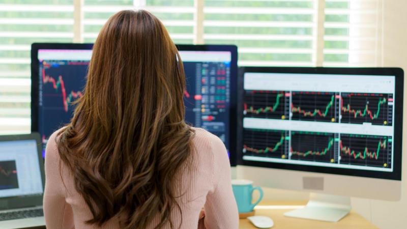 UK borrowing costs ease as bond market calms