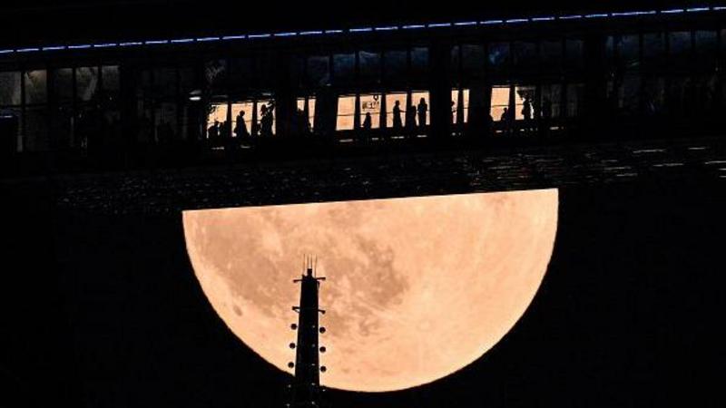 In pictures: Blood Moon captivates sky-gazers around the world