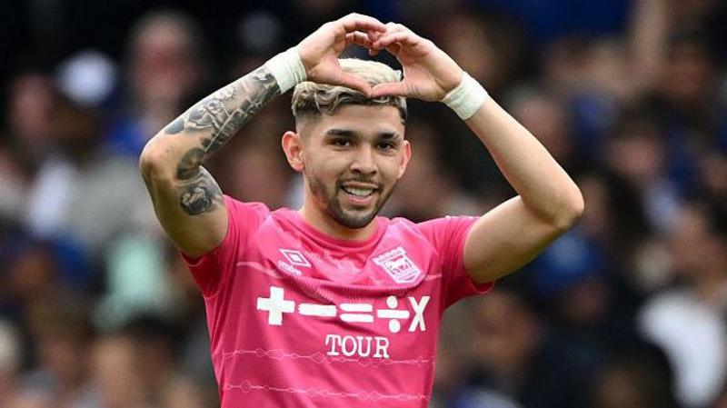 Enciso's Exciting Move: From Brighton to Strasbourg, Then Chelsea!