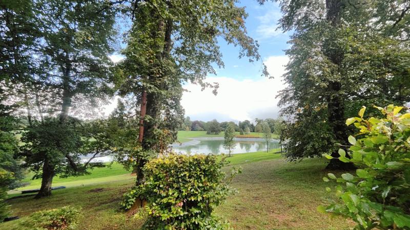 Water firm bans tankers from transporting water for billionaire's lake
