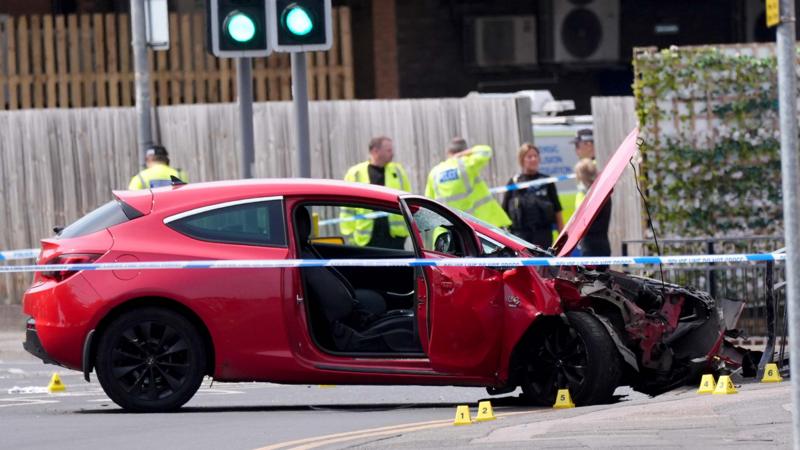 Man arrested after car hit group in Nottinghamshire town