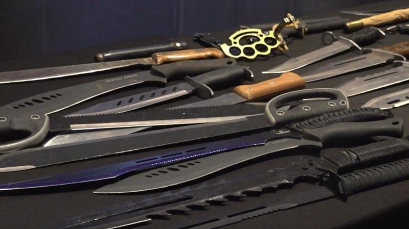 Children sell knives like clothes online, MP says