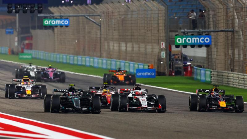 F1 to revise engine rule at centre of row