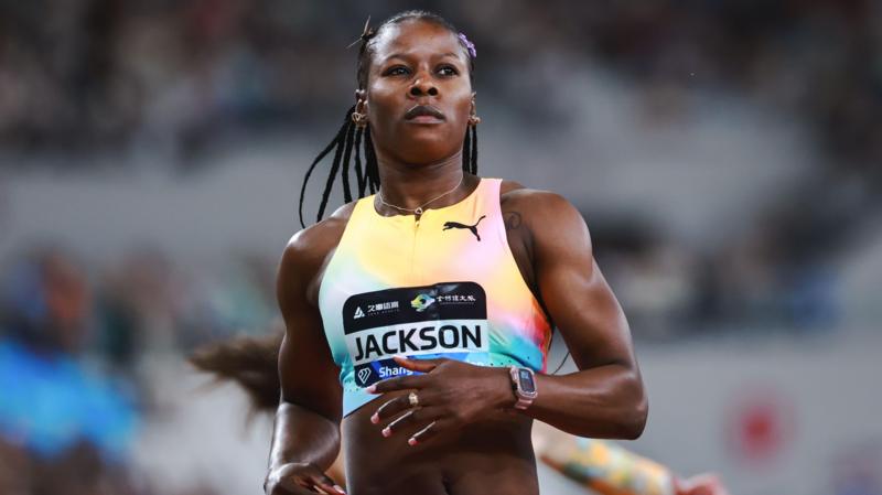 Jackson smashes meeting record to win 200m