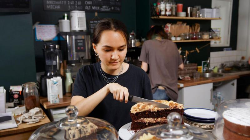 Over 21s to get £12.71 an hour in minimum wage rise