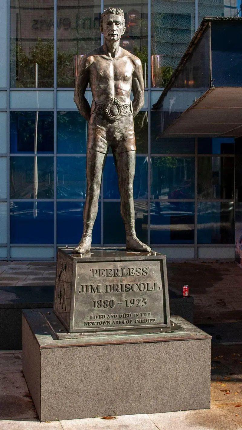 Jim Driscoll statue in Cardiff