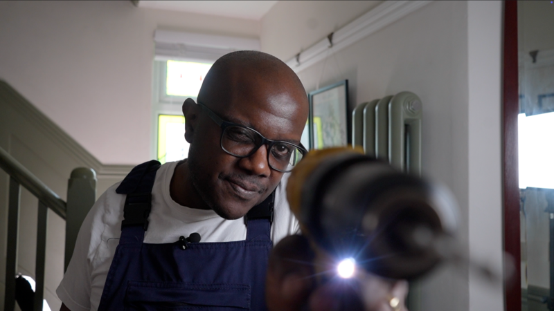 Single dad nails the internet with DIY tutorials