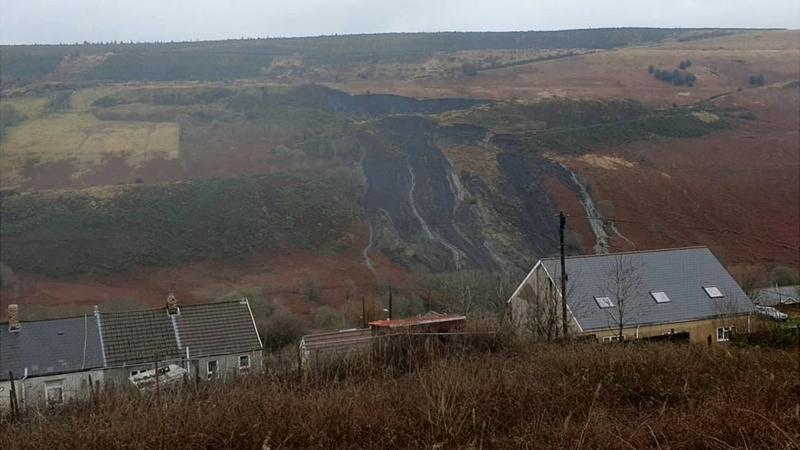 Storm Dennis: Why Wales is prone to landslides - BBC News