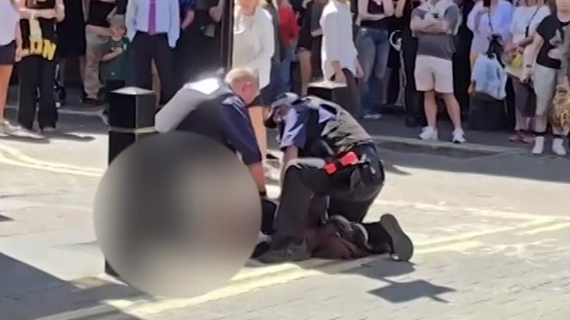 Woman arrested after four stabbed in central London