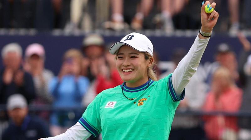 Kuwaki beats Henseleit in play-off to win Women's Open