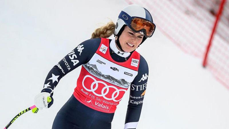 Lindsey Vonn airlifted to hospital after crash in Switzerland
