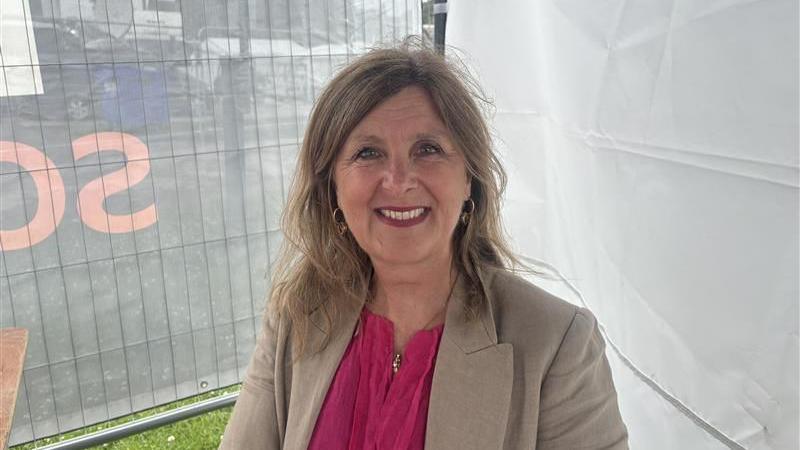 Laurel Davies