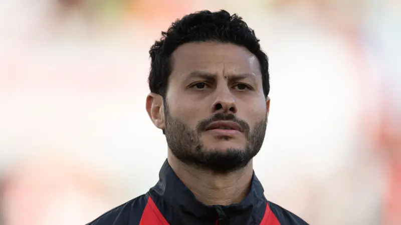 Egypt goalkeeper Mohamed El-Shenawy banned for four matches after referee altercation Egypt goalkeeper Mohamed El-Shenawy banned for four matches after referee altercation