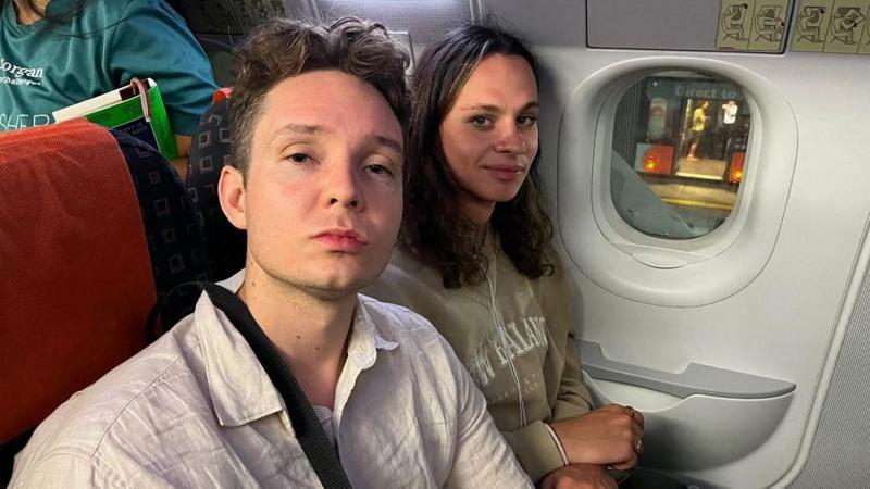 Пасажири EasyJet застрягли на злітній смузі через проблеми з заправкою