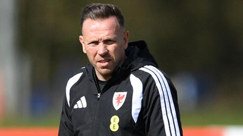 Wales boss Bellamy to keep 'best job in the world'