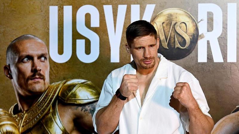 How a kickboxing legend & Statham's pal landed a shot at Usyk
