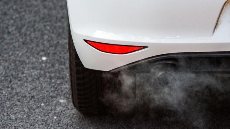 Carmakers go on trial over emissions cheat claims