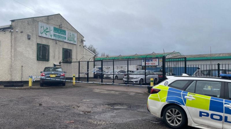 Man dies after being stabbed outside mosque