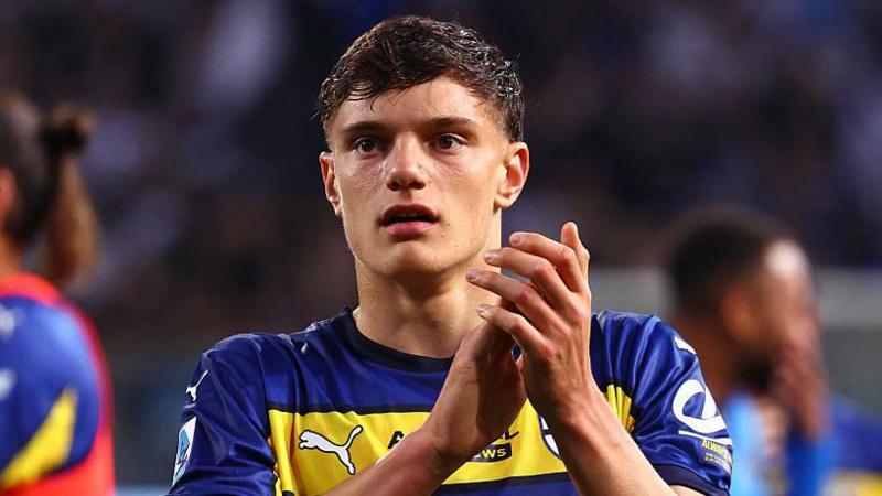Liverpool Secures Teen Prodigy Leoni from Parma in £26M Deal