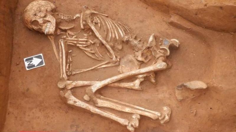 Kent: Bronze Age skeleton found on building site - BBC News