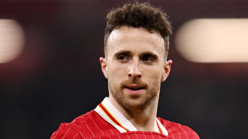 Man Utd Honors Jota, Silva in Emotional Anfield Tribute