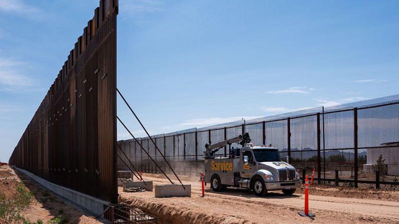 US-Mexico border wall to be painted black to stop climbers