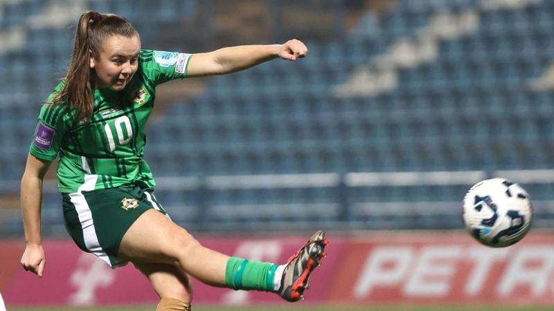 NI Star Halliday Signs with Hearts in Exciting Transfer from Linfield