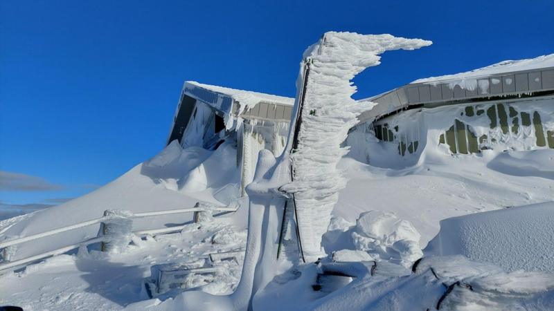 Arctic blast on the way for UK with snow and ice warnings