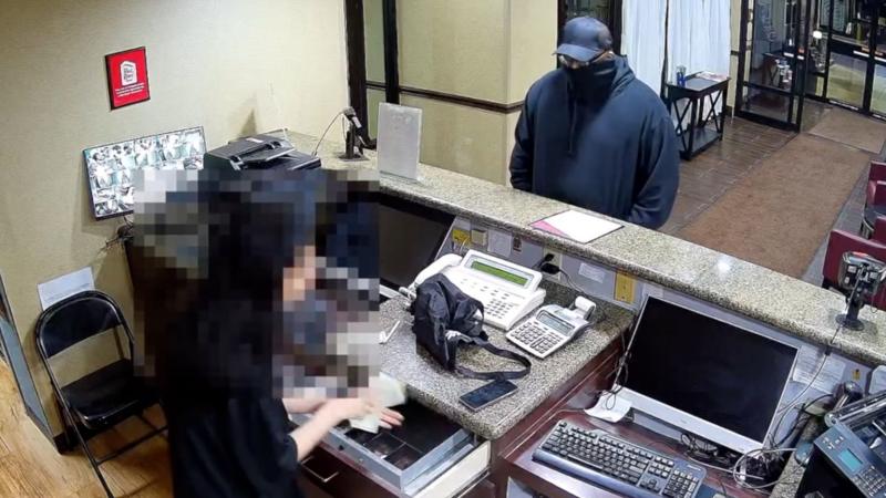 Polite robber thanks clerk after Ohio hotel theft