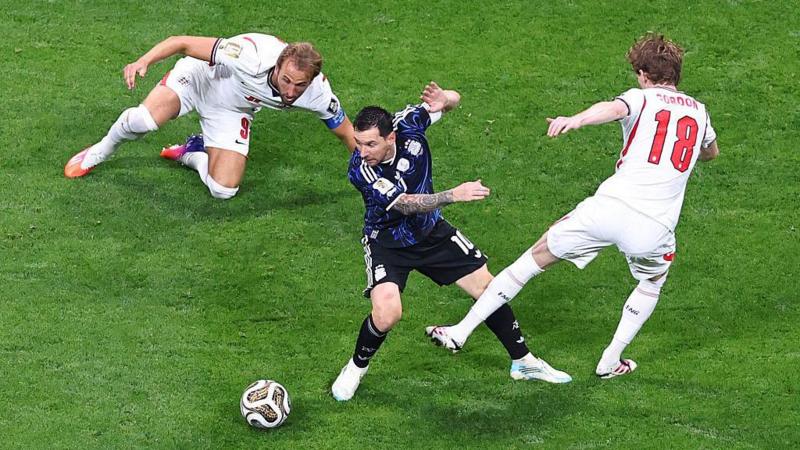 How coach-on-pitch Messi undid England's tactics on the fly