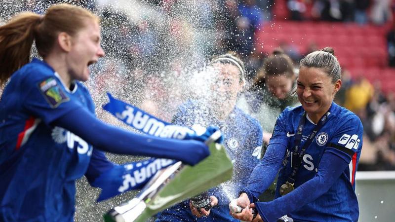 Serial winners Chelsea block out noise to triumph again