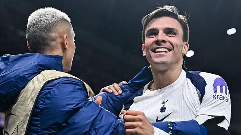 Tottenham, Bayern and a stand made of chairs - Palhinha's story