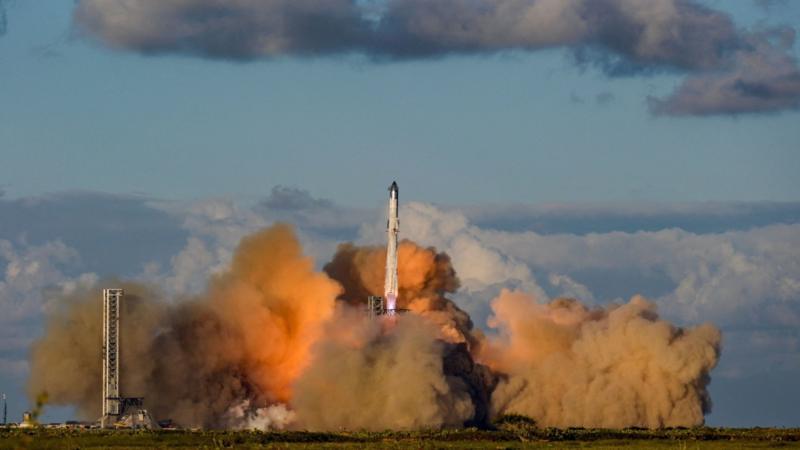 Watch: SpaceX successfully completes 11th Starship test flight