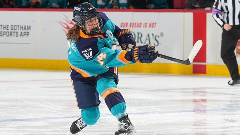 With US TV debut, women's pro ice hockey hopes to cash in big