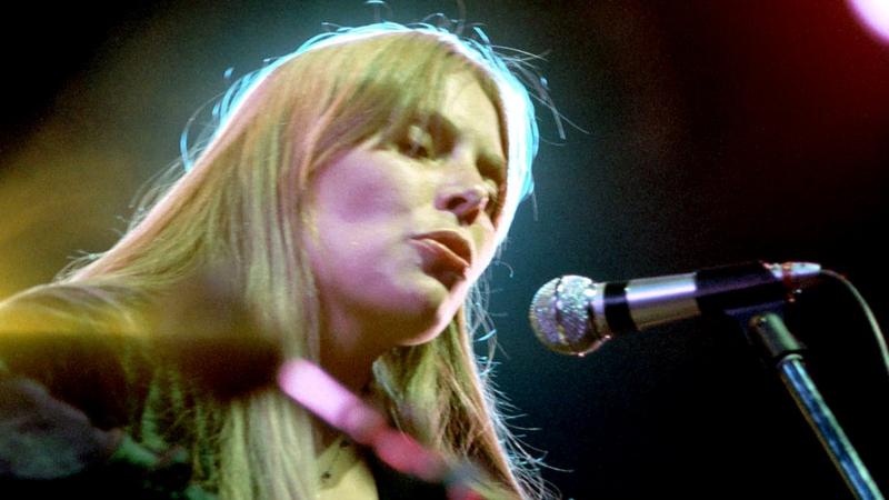 Joni Mitchell Singer To Make Grammy Debut Performance At 80 Bbc News