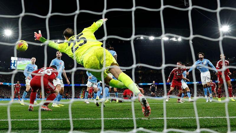 Panel split over disallowed Liverpool goal at Man City
