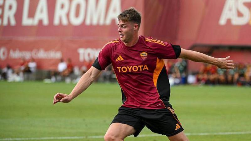 Ferguson Nets Quick Hat-Trick in Stunning Roma Debut!