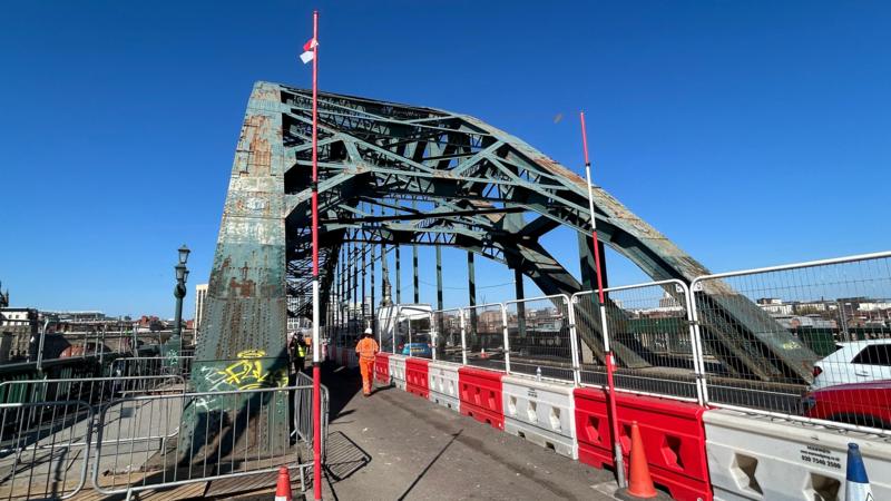 Tyne Bridge - BBC News
