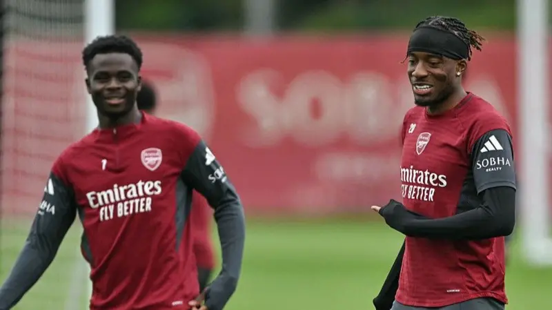 La relación ‘inusual’ de Madueke y Saka