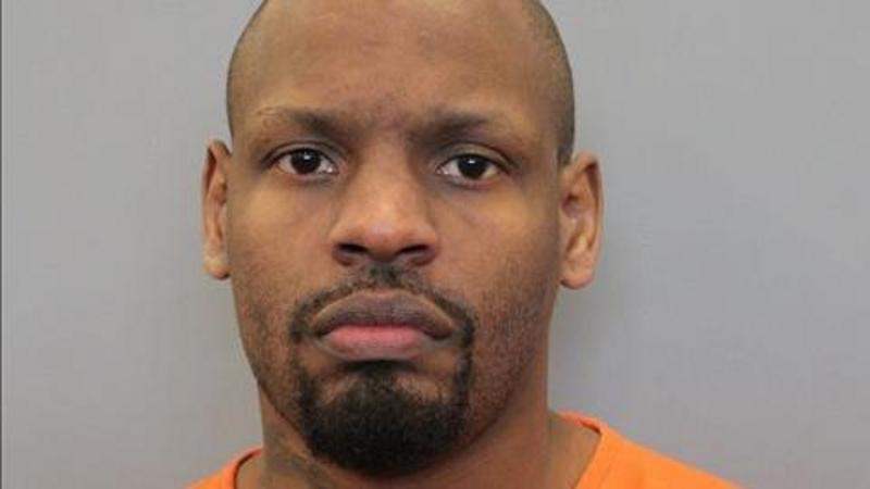 Texas police hunt convict 'mistakenly' freed from jail